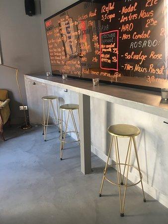 Burbujas Cava & Gastro Bar